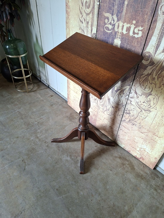 Image 1 of Leggio antico in rovere, porta menù, dimensioni 55x34cm e altezza 90cm.