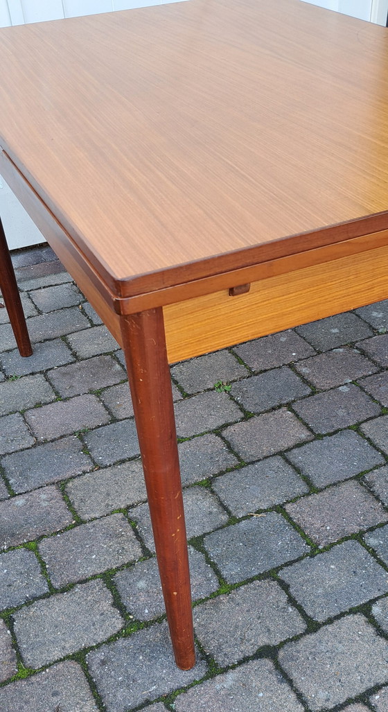 Image 1 of Table à manger design danois XL