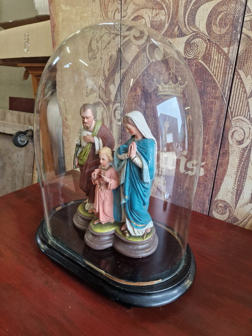 Beautiful large oval dome with Holy Family
