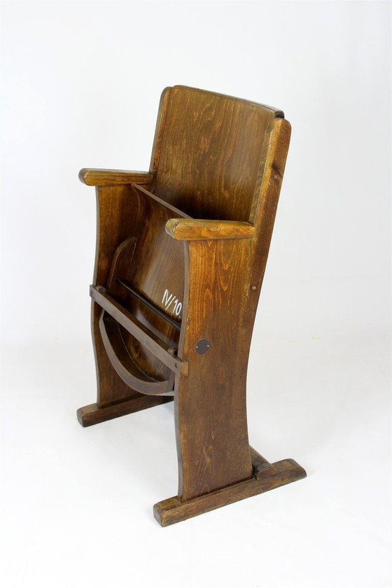 Image 1 of Fauteuil de cinéma vintage TON (Thonet), tchèque des années 1940, siège de théâtre en bois