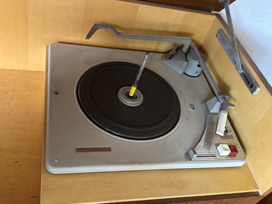 Philips Capella Stereo F8D31A Console + Orig. Satellite Speakers – Decorative Objects, Wood (photo 2 of 8)
