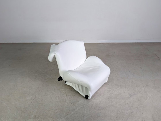 Image 1 of Sedia originale Cassina Wink Toshiyuki Kita in pelle bianca dal design