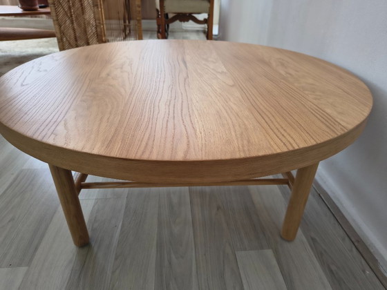 Image 1 of Round oak coffee table