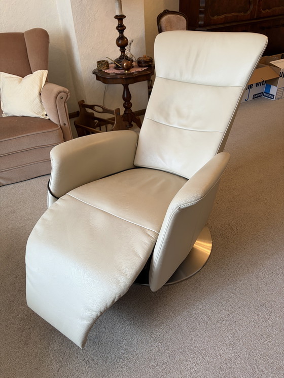 Image 1 of Sillón reclinable eléctrico de cuero - Ajustable