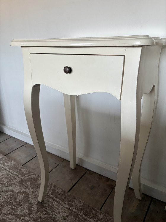 2 Beautiful Louis XV Style Nightstands – Wood (photo 2 of 6)