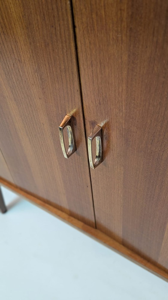 Image 1 of Meuble vintage du milieu du siècle avec portes à charnières