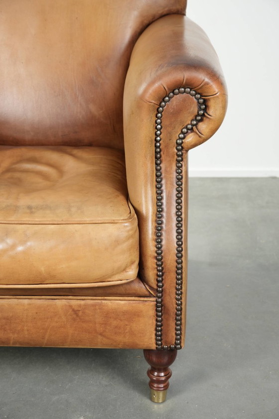 Image 1 of Beautiful and comfortable armchair made of cowhide leather with a characterful and charming English look.
