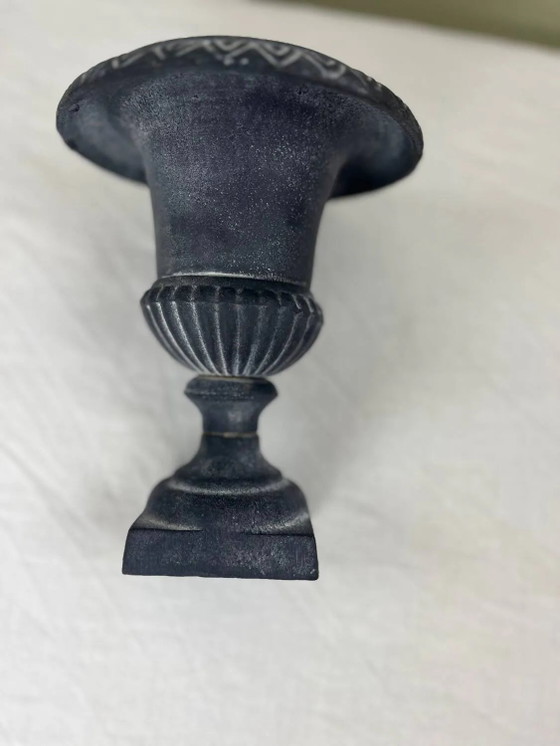 Cast iron Medici vase (photo 7 of 11)