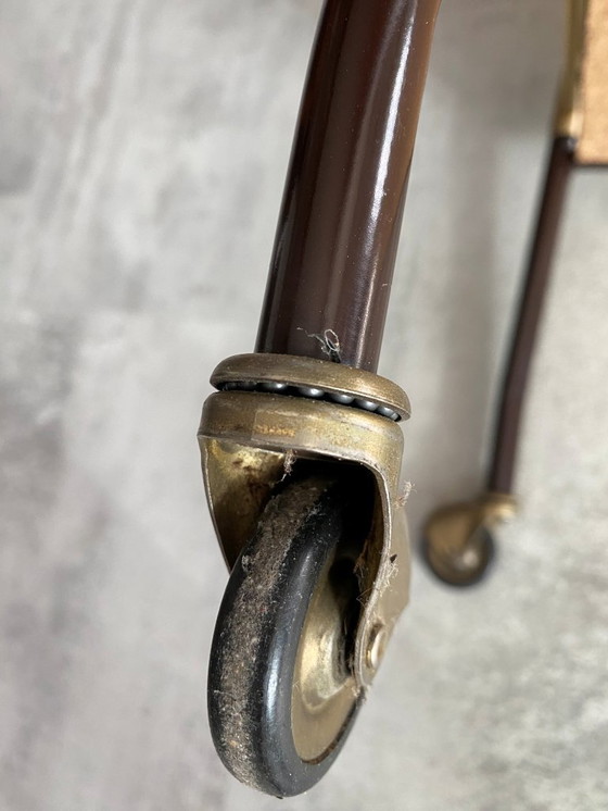 Image 1 of Meuble de télé à roulettes 2 plateaux formica marron 1960