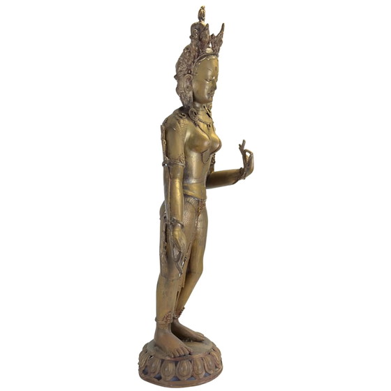 Antigua Green Tara nepalesa – bronce dorado al fuego, tradición Newar, siglo XIX, H 100 cm, 15.2 kg. (photo 4 of 11)