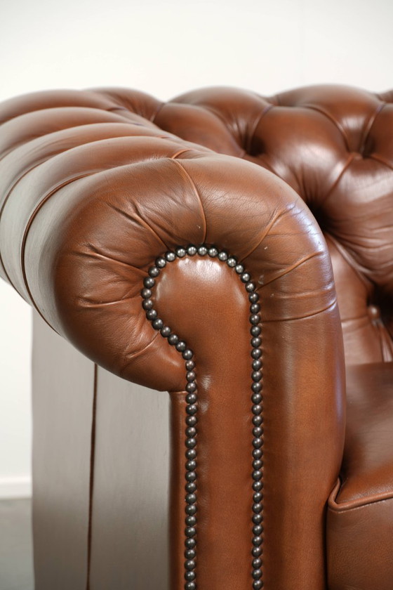 Sehr schönes geräumiges Rindsleder 2 Sitzer Sofas in einer schönen braunen Farbe und einem tollen – Leather (photo 10 of 12)