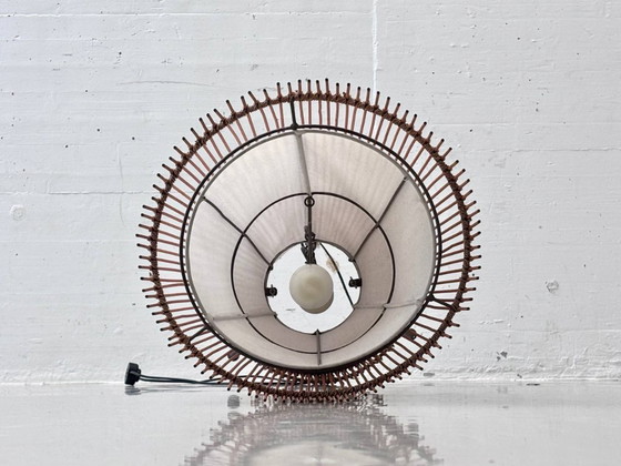 Image 1 of Franse vloerlamp van lichtgekleurd rotan en bamboe, jaren 60/70.