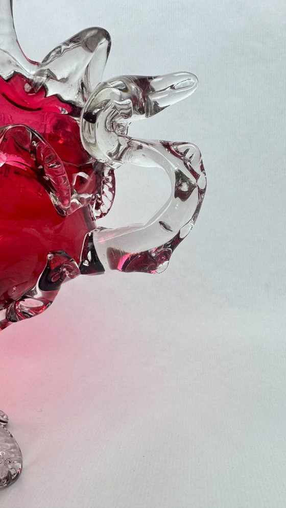 Image 1 of Grande centrotavola in vetro rosso rubino e cristallo applicato, decorato con maschere, XX secolo