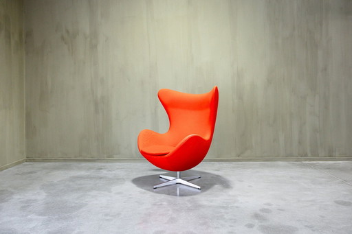 Egg chair