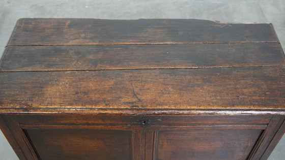 Image 1 of Cofre antiguo de roble inglés del siglo XVII