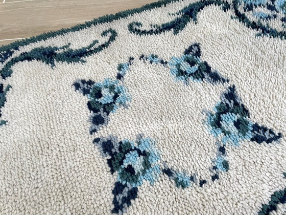 Image 1 of Alfombra azul de pura lana 125x78cm