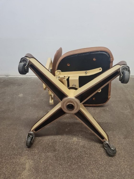 Image 1 of Sedia da ufficio girevole moderna di metà secolo di United Chair Co.