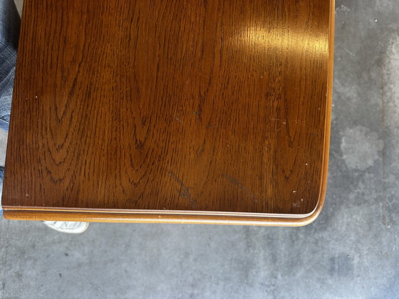 Vintage eikenhouten commode met 4 lades - honingkleurige patina – Fabrication Artisanale mi-XX e siècle (photo 8 of 15)