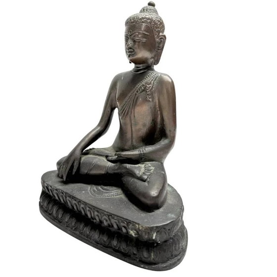 Nepalese Bronze Shakyamuni Buddha Statue with Bhumisparsha Mudra – Sculpture (photo 8 of 10)