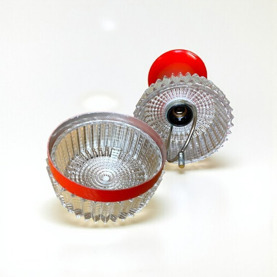 Image 1 of Juego de 2 apliques de pared modernos de mediados de siglo de metal rojo y acrílico, década de 1970