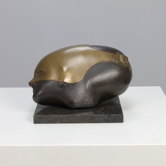 Image 1 of Sculpture Masked Face par Jos van Vreeswijk