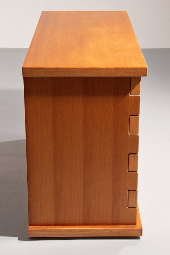 Image 1 of Italiaanse architectonische ladekast in essenhout