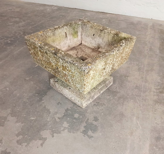 Image 1 of Vintage beron outdoor planter