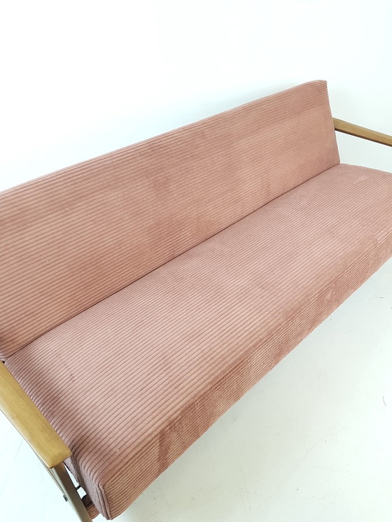 Image 1 of Divano letto rosa vintage | divano a coste rosa