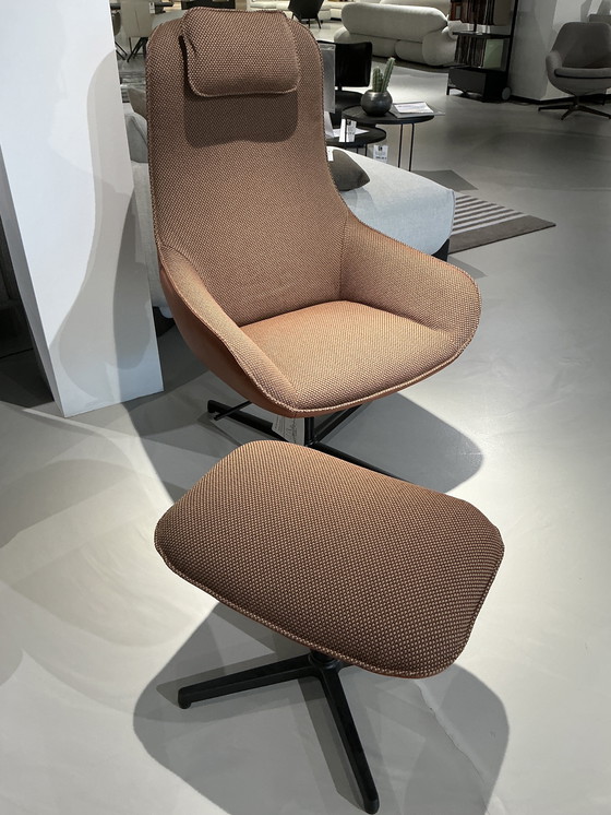 Image 1 of Rolf Benz MEG fauteuil + voetbank + hoofdsteun toonzaalmodel