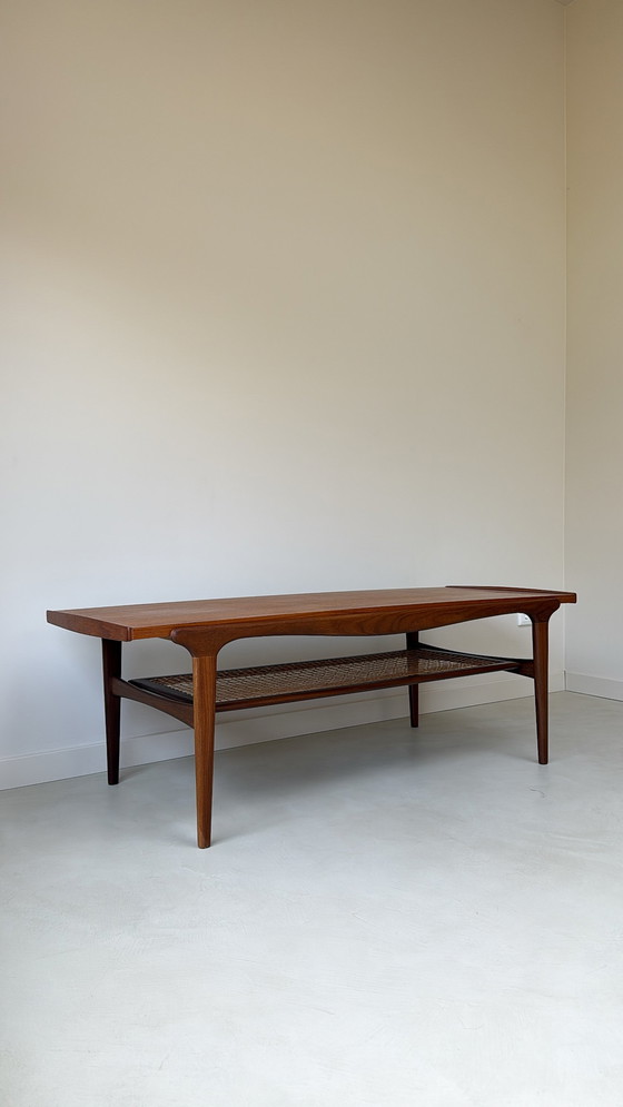 Image 1 of Vintage wooden coffee table with reversible Formica top