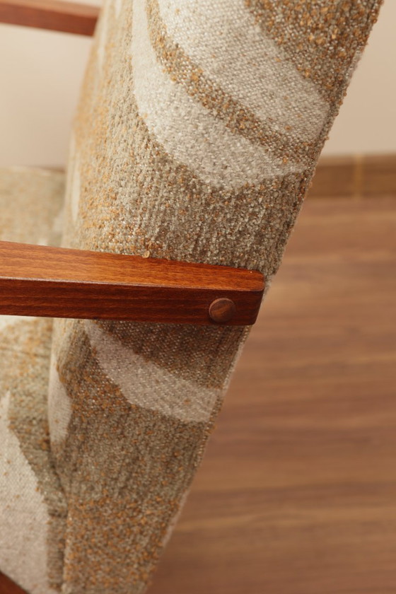 Image 1 of Vintage loungestoelpatroon Jacquardstof Scandinavisch design Bruine houtkleur