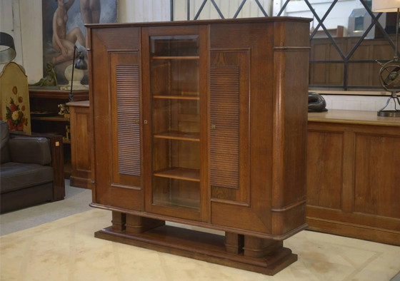 Brutalist display cabinet in oak by Charles Dudouyt, 1940s. – Wood, Glass, Art Deco (photo 15 of 15)