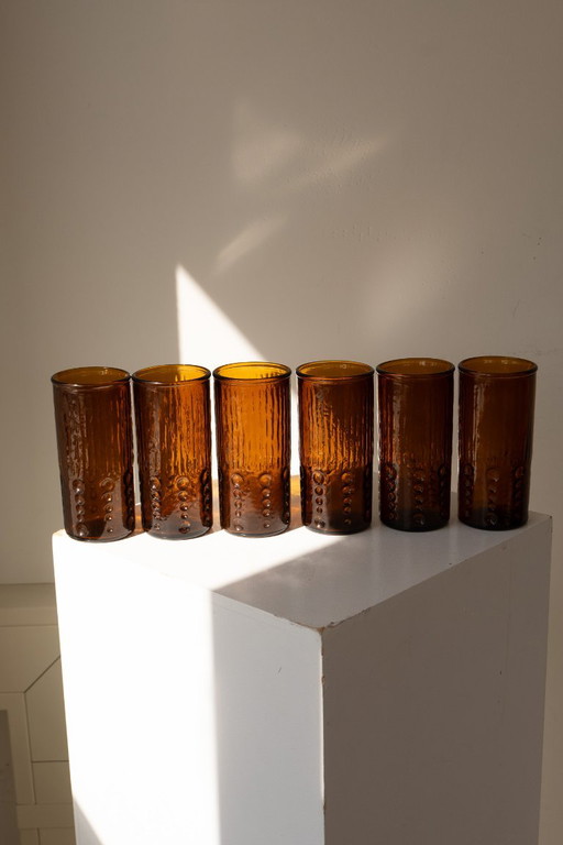 Juego de 6 vasos largos de color ámbar para bebidas, de vidrio prensado. – glazen karaffen, Glass