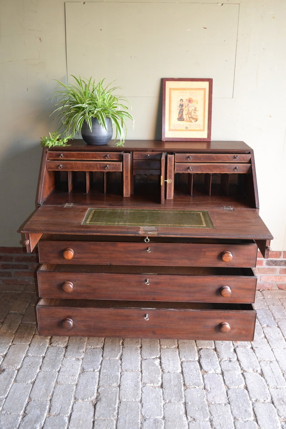 Image 1 of Secrétaire, bureau ancien en bois d'acajou.