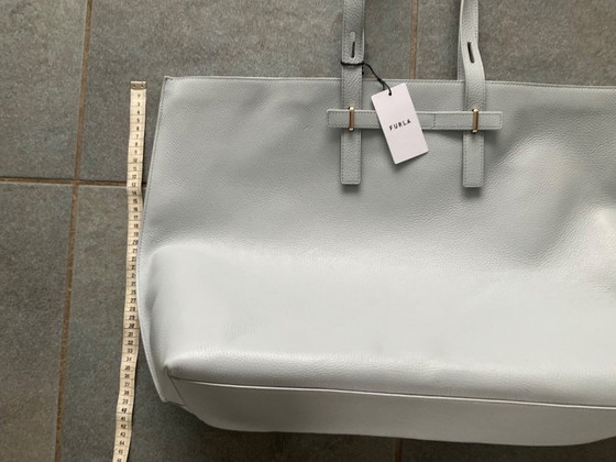 Furla, bolso shopper grande de cuero azul claro. – Bolsos tote (photo 4 of 14)