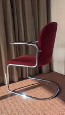 Due sedie Gispen 413