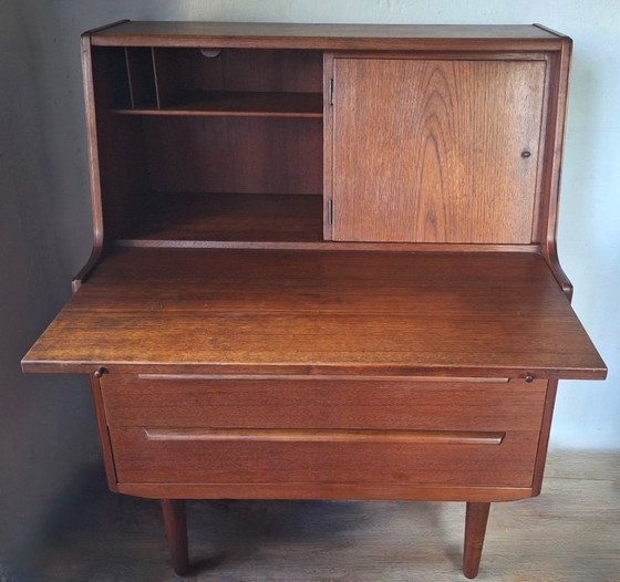Image 1 of AG Aarhus Sekretär aus Teakholz, 3 Schubladen und versteckter Spiegel, Dänemark 1960er Jahre
