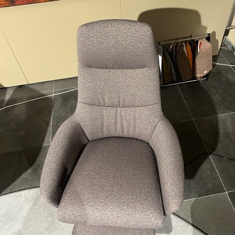 Image 1 of Gealux ARC 8020 recliner