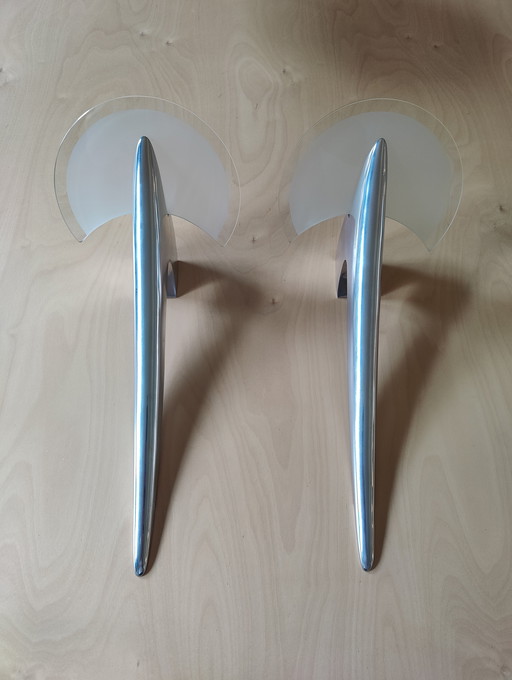 Ensemble (2) d'appliques Alien, conçues par Joan Auger et produites par Taller Uno / Metalarte en Espagne dans les années 1980