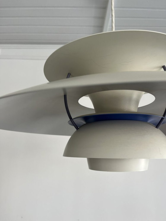 PH 5 Hanging Lamp – Poul Henningsen For Louis Poulsen – Pendant lamps, Aluminium (photo 17 of 17)