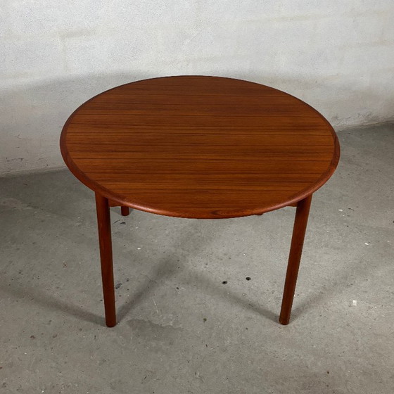 Image 1 of Round Extendable Teak Dining Table Butterfly — Danish
