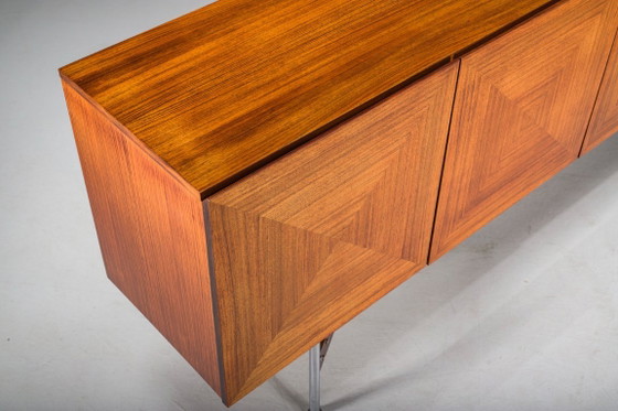 Image 1 of GLR-230 dressoir van palissanderhout, ontworpen door Rudolf Bernd Glatzel, jaren 60.
