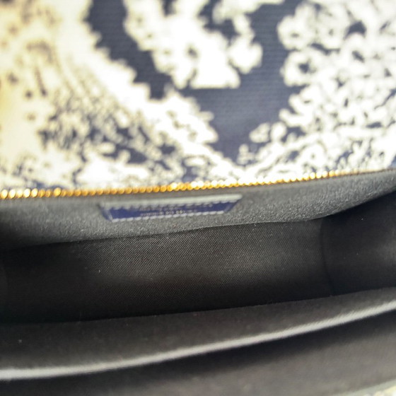 Dior Montaigne 30 – Crossbody bags, Calfskin (photo 9 of 25)