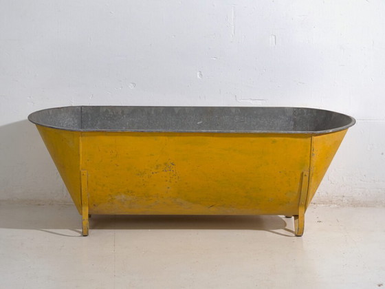 Rustic galvanized-metal container for garden or storage – Central Europe, circa 1910 – Plant pot (photo 20 of 39)