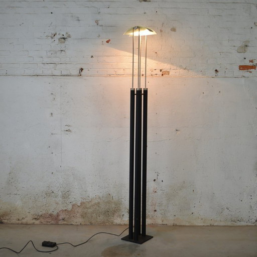 1 x Fortis floor light