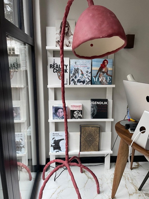 Lámpara de suelo de arcilla lisa Atelier Maarten Baas