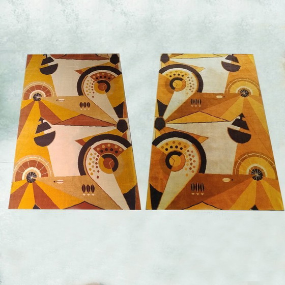 Image 1 of Coppia di tappeti/arazzi francesi in pura lana, di ispirazione costruttivista, risalenti agli anni '50, estremamente rari.