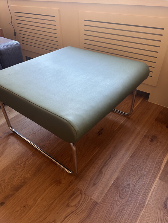 Image 1 of Banco de pie italiano de estilo industrial verde y cromado