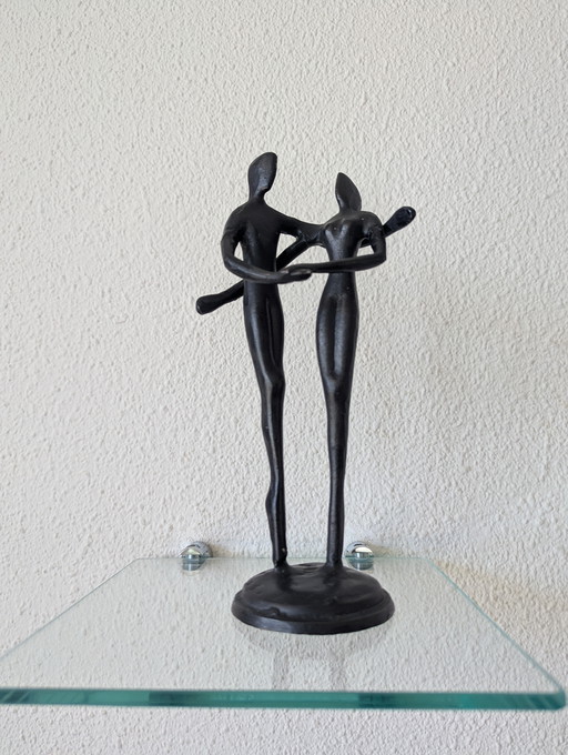 Bodrul Khalique "La Danza" Bronce con pátina negra.