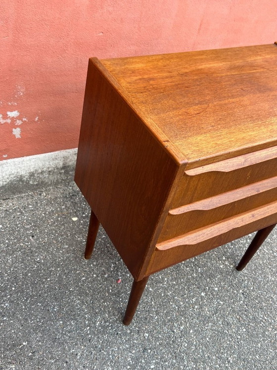 Image 1 of Danish vintage teak chest of drawers / nightstand, 1960s
